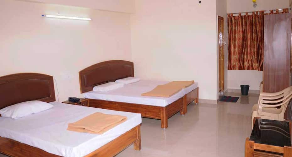 Hotel Komal Paradise, Tirupati 4